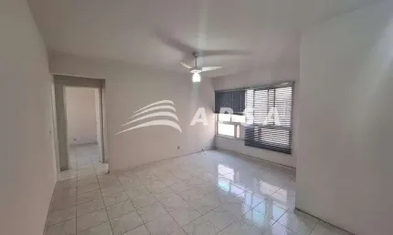 EXCELENTE APARTAMENTO LOCALIZADO NO MÉIER, 65M², TOTALMENTE REFORMADO, PINTURA NOVA, SALA BEM CONFOR