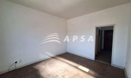 EXCELENTE APARTAMENTO CONJUGADO NO CENTRO DO RIO, AO LADO DA LAPA E SANTA TERESA, PRÓXIMO A VASTO CO