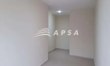 EXCELENTE SALA COMERCIAL LOCALIZADA NA ESTRADA DOS BANDEIRANTES- TAQUARA.  COM 41M² O ESPAÇO TAMBÉM