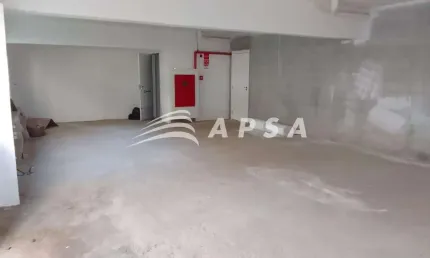 EXCELENTE LOJA COMERCIAL COM 880,85M², DISPONÍVEL PARA LOCAÇÃO IMEDIATA NO BAIRRO GUTIERREZ, PRÓXIMO