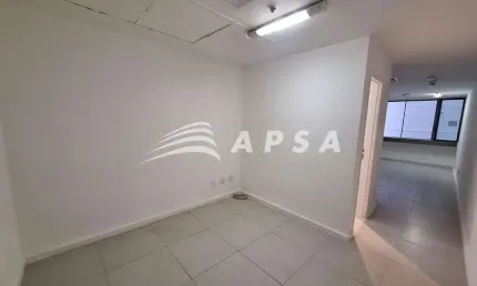 EM FRENTE AO METRÔ E VLT E COM A SEGURANÇA DO ACESSO AO PRÉDIO COM BIOMETRIA, CAMÊRAS E UM SEGURANÇA