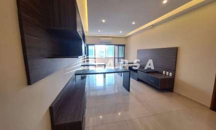 EXCELENTE SALA COMERCIAL, ESPAÇOSA E AREJADA, CONSTA COM UMA VISTA PRIVILEGIADA. SALA TOTALMENTE REF