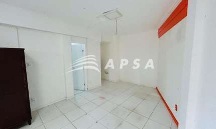 APSA ALUGA ÓTIMA OPORTUNIDADE SITUADO NA PITUBA. SALA COMERCIAL AMPLA, NASCENTE, COM 34 M² E 1 BANHE