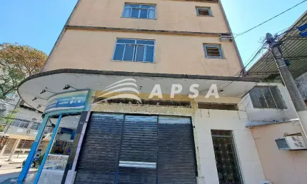 ÓTIMA LOJA LOCALIZADA NO CORAÇÃO DE VISTA ALEGRE, OFERECE UM ESPAÇO DE 28M² AMPLO E BOA MOVIMENTAÇÃO