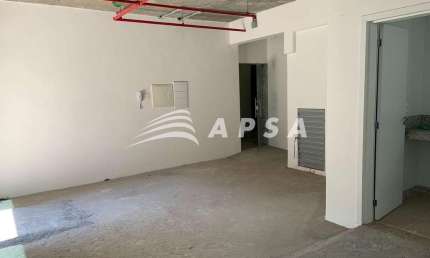 EXCELENTE SALA COMERCIAL DE 261,74 M² EM AREA COBERTA E 93,11M² EM AREA PRIVATIVA (DESCOBERTA), OFER