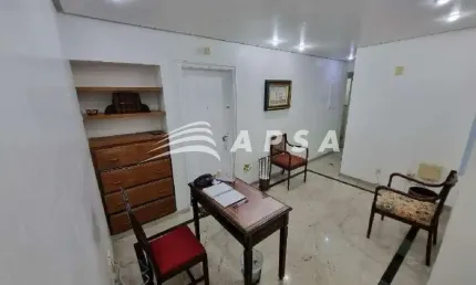 EXCELENTE SALA COMERCIAL NO CENTRO MÉDICO RICHET,  PRONTA PARA CONSULTÓRIO MÉDICO ( MONTADA PARA GIN