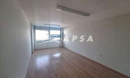 SALA COMERCIAL DE 27M² SITUADA NO CORAÇÃO DO CENTRO DO RIO DE JANEIRO, OFERECENDO UMA LOCALIZAÇÃO ES