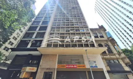 EXCELENTE SALA COMERCIAL COM BANHEIRO, RECEPÇÃO, COPA, PORTARIA COM RECEPÇÃO, 31 M², PRÓXIMO AO METR