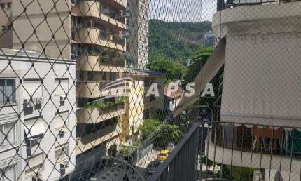 MARAVILHOSA OPORTUNIDADE DE LOCAÇÃO DE UM APARTAMENTO BEM LOCALIZADO E CONFORTÁVEL. COM VARANDA, SAL