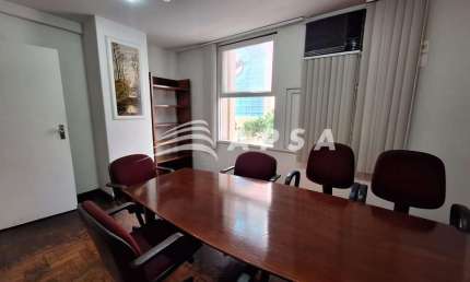 SALA COMERCIAL CENTRO.SE VOCÊ BUSCA O ESPAÇO IDEAL PARA O SEU NEGÓCIO, ESTA SALA COMERCIAL É A ESCOL