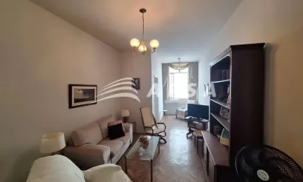 NA ENCANTADORA RUA MIGUEL LEMOS, EM COPACABANA, ENCONTRA-SE UM EXCELENTE APARTAMENTO DE 90M², QUE CO
