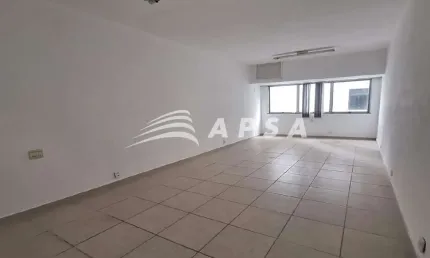 Sala comercial na rua da quitanda, imagine abrir a porta do seu novo espaço de trabalho e se deparar
