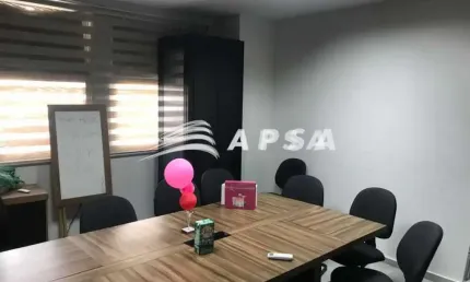 SALA COMERCIAL CENTRO. CONJUNTO DE SALAS COMERCIAIS DIVIDIDA EM 6 SALAS, 3 BANHEIROS E COPA, ESPAÇO