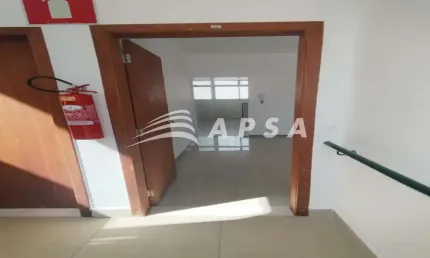 IMÓVEL ACONCHEGANTE PARA ALUGAR COM 2 QUARTOS E 1 BANHEIRO NO TOTAL. O CONDOMÍNIO FICA LOCALIZADO EM