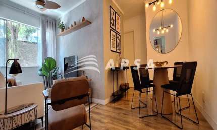EXCELENTE APARTAMENTO (SEM MOBÍLIA) DE 02 QUARTOS NO PECHINCHA - JACAREPAGUÁ PARA ALUGUEL. SÃO 58M²,