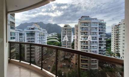 LINDO APARTAMENTO PARA ALUGUEL, NA BARRA OLÍMPICA. SÃO 69M², DISTRIBUÍDOS EM SALA PARA 2 AMBIENTES,