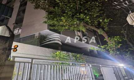 VENHA SE ENCANTAR COM ESSE CHARMOSO APARTAMENTO NO MELHOR PONTO DO BAIRRO. TRATA-SE DE UM IMÓVEL TOT