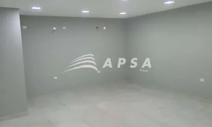 EXCELENTE SALA COMERCIAL CONTENDO  1BANHEIRO SOCIAL,  COM 1 GARAGEM COBERTA, 42 METROS QUADRADOS, LO