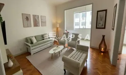 APARTAMENTO EM ÁREA NOBRE DE COPACABANA! EM LOCALIZAÇÃO PRIVILEGIADA, ESSE IMÓVEL ENCANTA PELA ELEGÂ