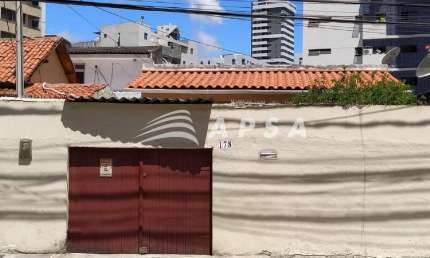 ALUGA-SE CASA COM OTIMA LOCALIZAÇÃO NA CAPITAO AZUZINHA EXCLUSIVAMENTE PARA COMERCIOS. IMOVEL COM TE