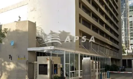Excelente vaga de garagem no centro do rio. alugando seu imóvel com a apsa, você ganha um super desc