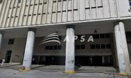 ÓTIMA VAGA DE GARAGEM LOCALIZADO NO CENTRO, PRÓXIMO A DIVERSOS COMÉRCIOS E PORTARIA 24HRS.