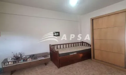 APARTAMENTO NA GLÓRIA, UM LAR QUE CARREGA O CHARME DA VIDA PRÁTICA E BEM LOCALIZADA. ESSE CONJUGADO
