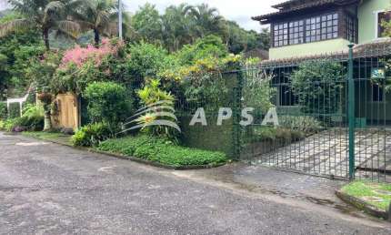 LINDA CASA DUPLEX, NO CONDOMÍNIO VARGEM GREEN, EM VARGEM GRANDE, PARA ALUGUEL. SÃO 250M², DISTRIBUÍD