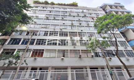 ÓTIMO APARTAMENTO, 35 M2 ,DE FUNDOS, SILENCIOSO, CLARO, AREJADO, MUITO BEM DIVIDIDO; COMPOSTO POR SA