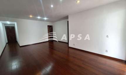 SE VOCÊ PROCURA ESPAÇO, CONFORTO E TRANQUILIDADE, ESTE AMPLO APARTAMENTO PARA ALUGUEL É A ESCOLHA PE
