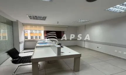 NO CORAÇÃO DO CENTRO DO RIO, ESSA SALA COMERCIAL PARA ALUGUEL ESTÁ PRONTA PARA RECEBER O SEU NEGÓCIO