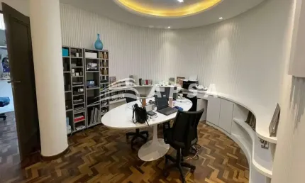 EXCELENTE PONTO COMERCIAL COM VISTA MAR NO COMERCIO.  LOCALIZADO NO EDF. DOM JOÃO VI COMPOSTA POR 28