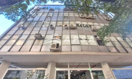SALA COMERCIAL DE 87M² NO CENTRO MÉDICO SOROCABA LOCALIZAÇÃO PRIVILEGIADA EM BOTAFOGO, ESPAÇO COM LA