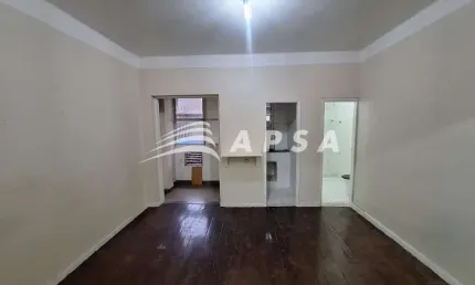 IMAGINE ACORDAR COM A BRISA LEVE ENTRANDO PELAS JANELAS DE UM CHARMOSO CONJUGADO NA GLÓRIA. EM FRENT