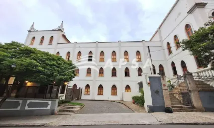 ÓTIMA LOCALIZAÇÃO, PRÓXIMO À PRAÇA SAENZ PEÑA, COMÉRCIO, CONDUÇÃO, METRÔ. MORE NUM VERDADEIRO RESORT