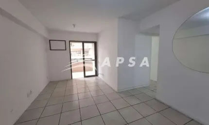 Viva com conforto e lazer neste amplo apartamento para aluguel com três quartos, sendo uma suíte, al
