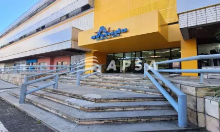 Loja de 150 m² no coração da aldeota, climatizada e mobiliada, recepção ampla, 6 salas, projeto lumi