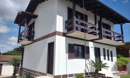 Aceita apartamento na negociação - Casa no bairro Cristo Rei