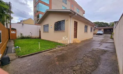 Casa com 4 dormitórios à venda, 250 m² por R$ 940.000,00 - Portão - Curitiba/PR