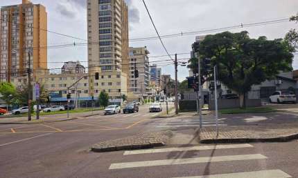 Casa com  TERREA PRAÇA 29 DE MARÇO4 dormitórios à venda, 230 m² por R$ 2.150.000 - Champagnat - Curitiba/PR