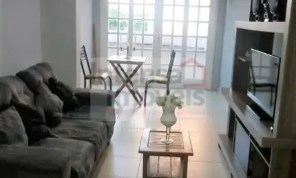 Apartamento , 02 Dormitórios , Suíte , sacada,  01 vaga  !