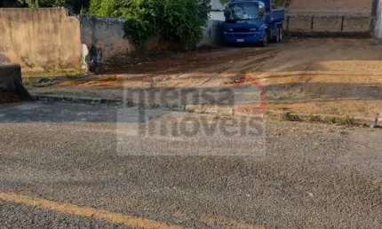 Terreno à venda no bairro Loteamento Parque Piracangaguá - Taubaté/SP