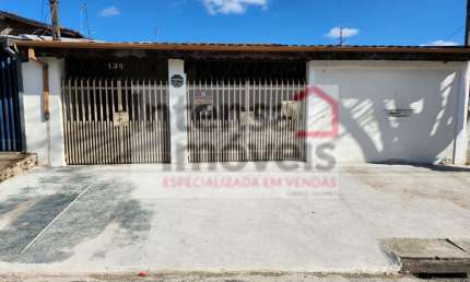 Casa à venda no bairro Jardim Gurilândia - Taubaté/SP