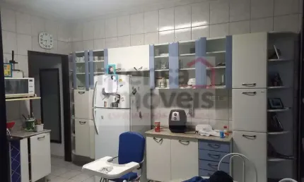 Casa à venda no bairro Jardim Gurilândia - Taubaté/SP