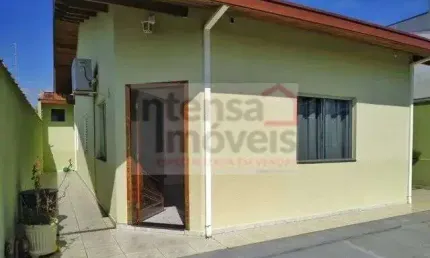 Casa à venda no bairro Residencial Estoril - Taubaté/SP