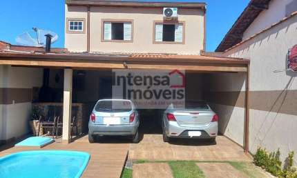 Sobrado à venda no bairro Esplanada Independência - Taubaté/SP