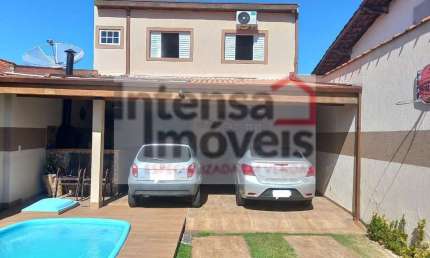 Sobrado à venda no bairro Esplanada Independência - Taubaté/SP