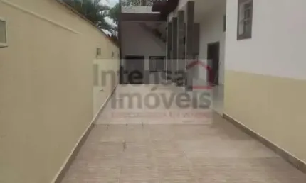 Casa à venda no bairro Jardim Gurilândia - Taubaté/SP