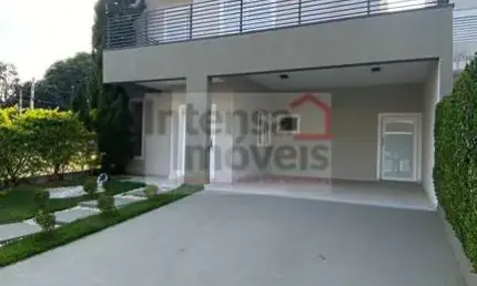 Sobrado à venda no bairro Parque São Luís - Taubaté/SP
