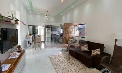 Casa à venda no bairro Parque São Luís - Taubaté/SP
